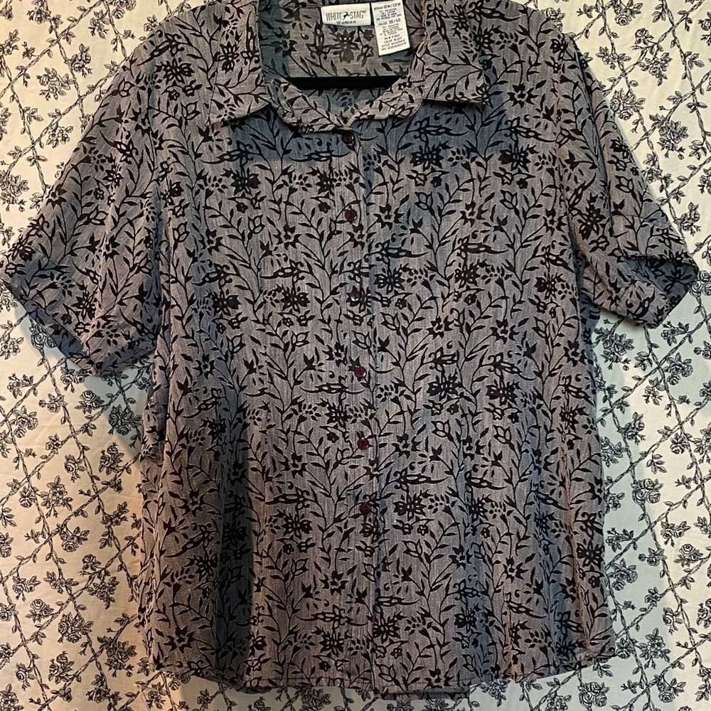 Classic Floral Design Button-Up Top